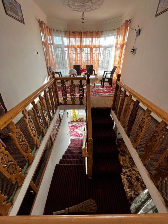 Everest Guest House 굴마르그 외부 사진