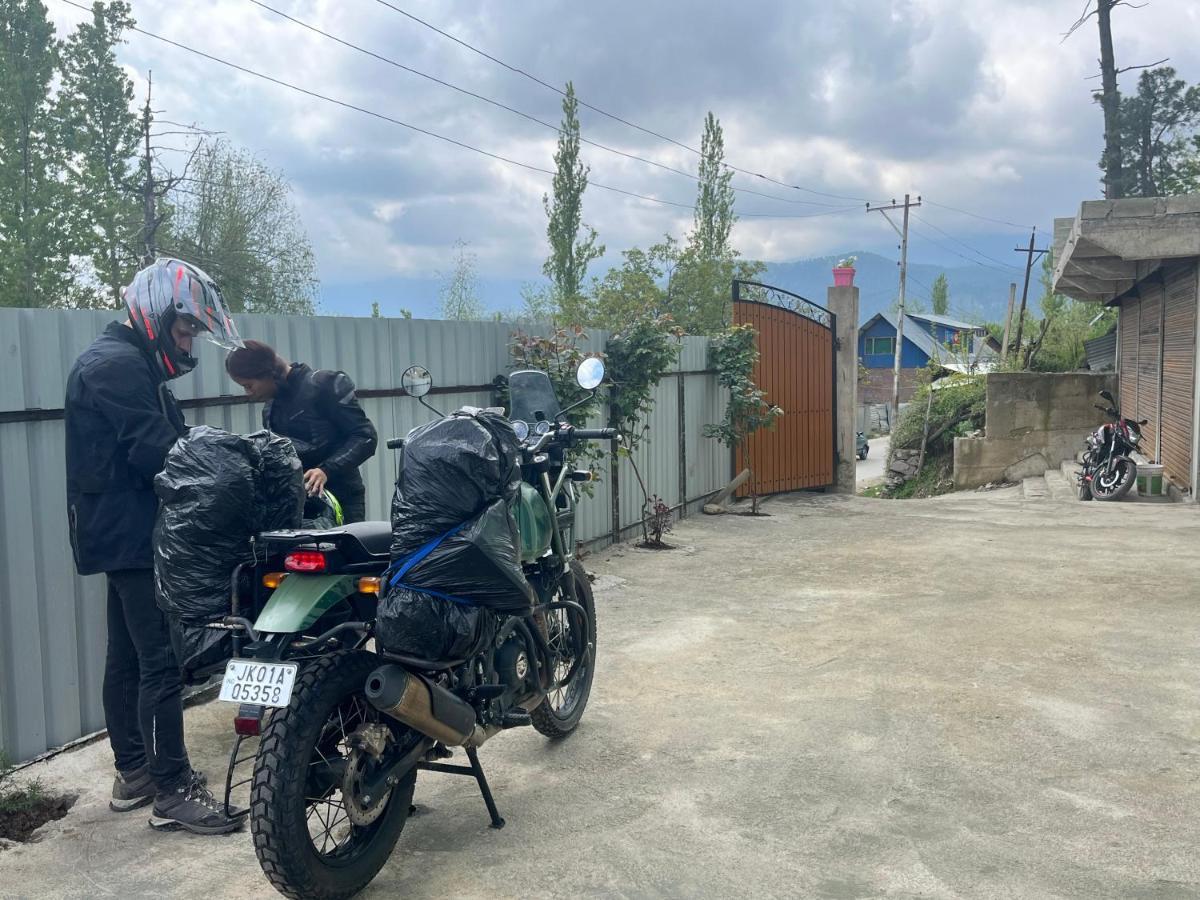 Everest Guest House 굴마르그 외부 사진
