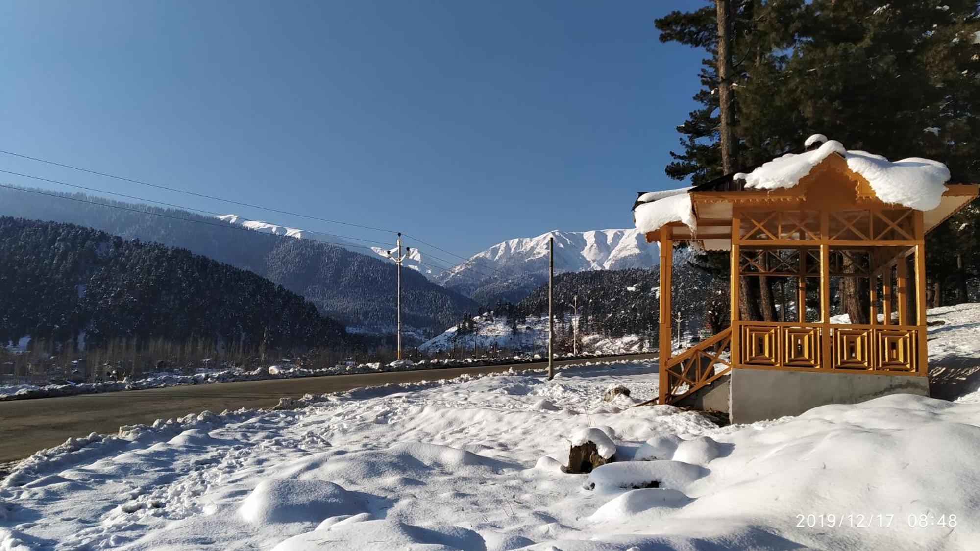 Everest Guest House 굴마르그 외부 사진