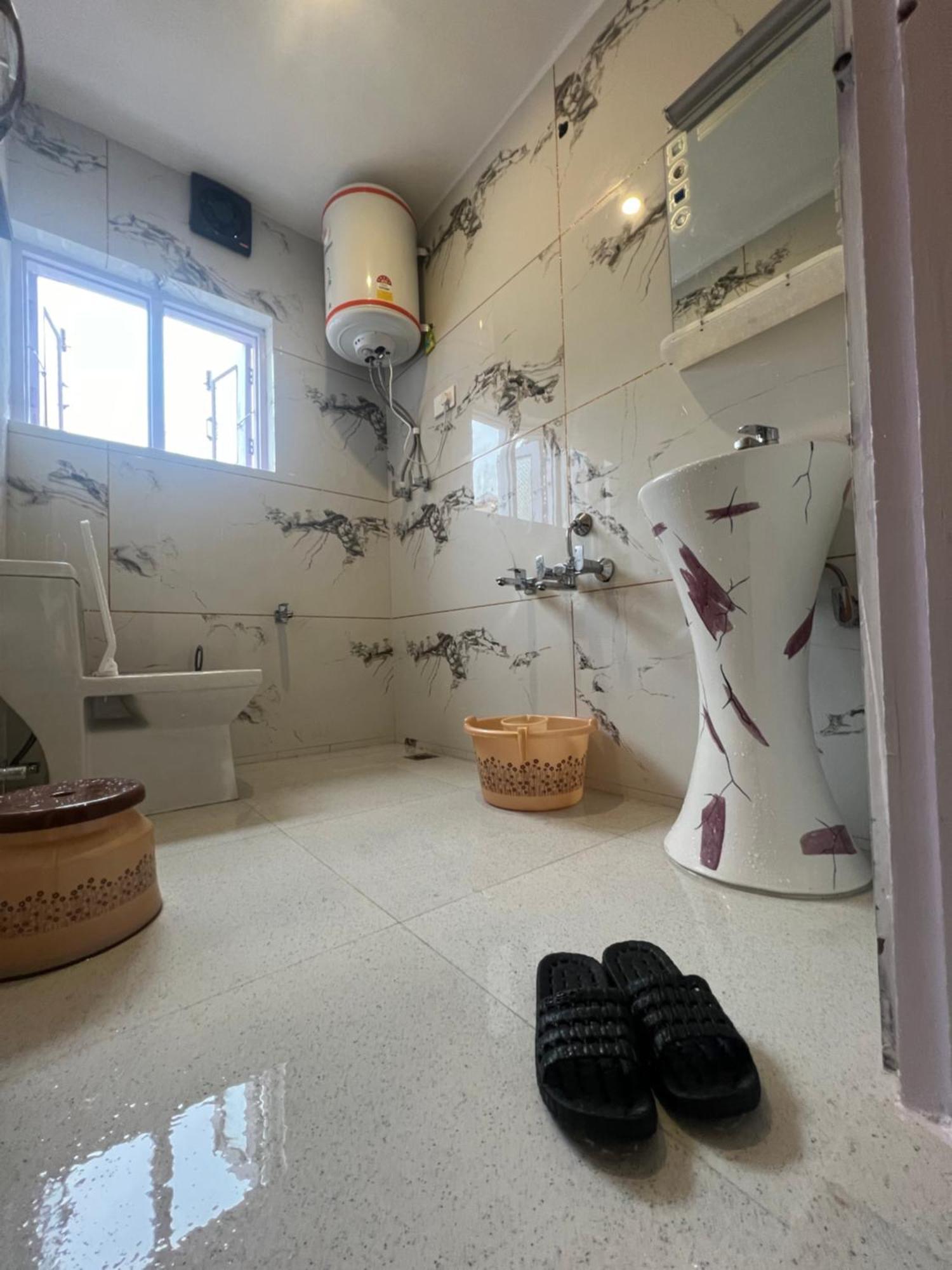 Everest Guest House 굴마르그 외부 사진