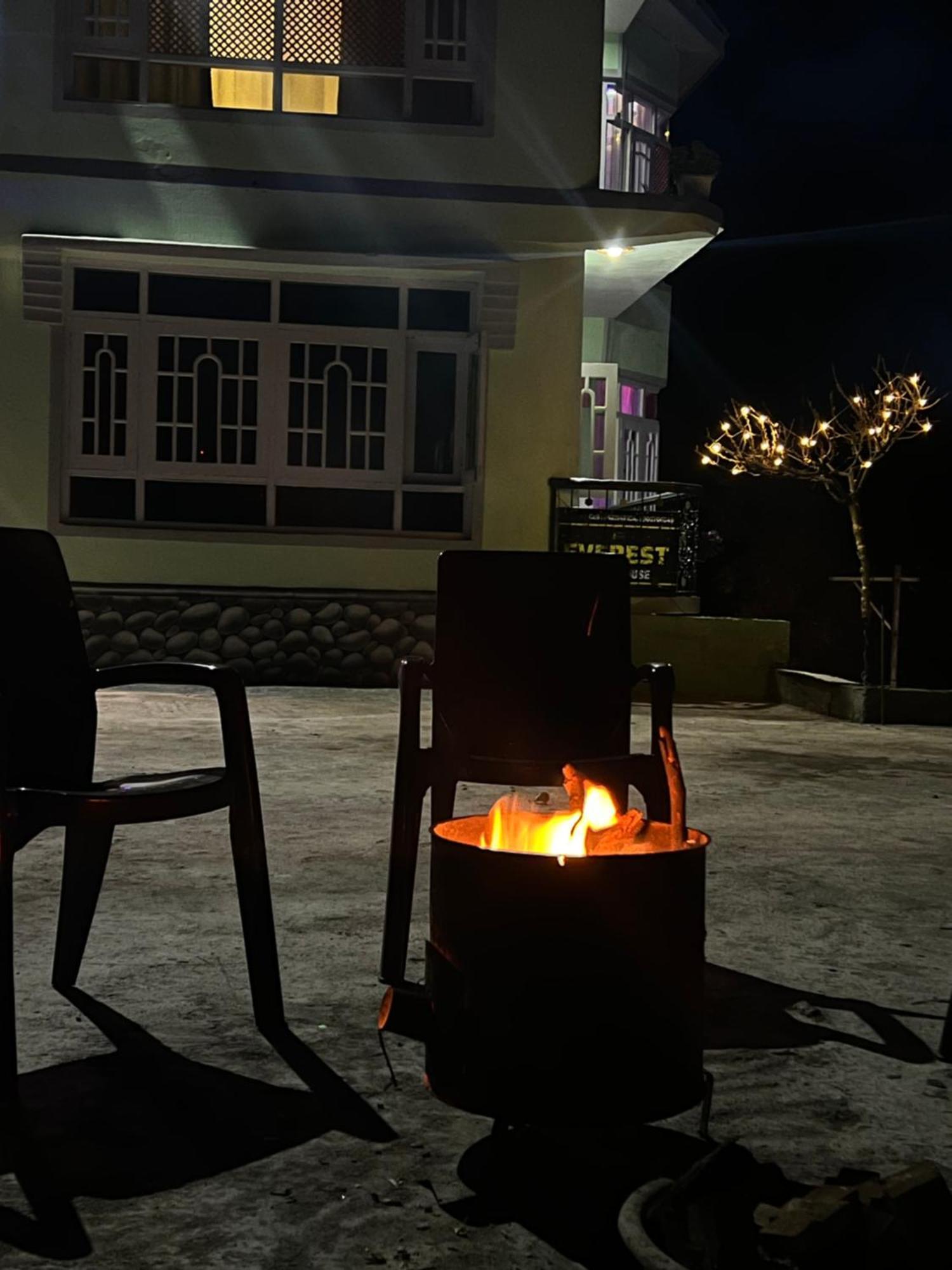 Everest Guest House 굴마르그 외부 사진