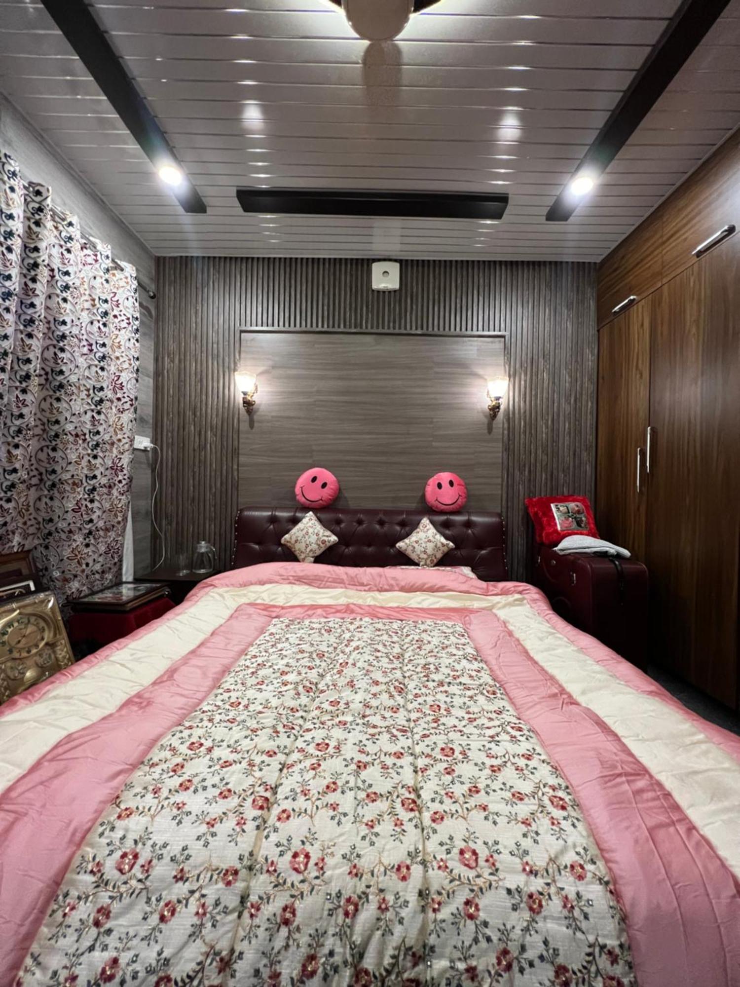 Everest Guest House 굴마르그 외부 사진