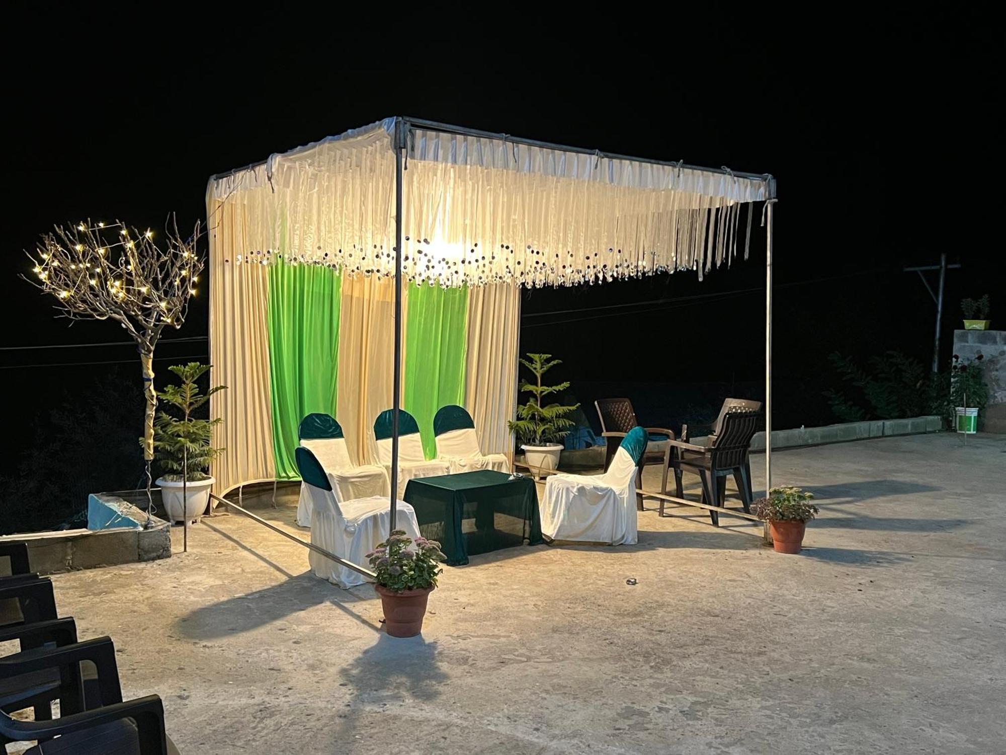 Everest Guest House 굴마르그 외부 사진
