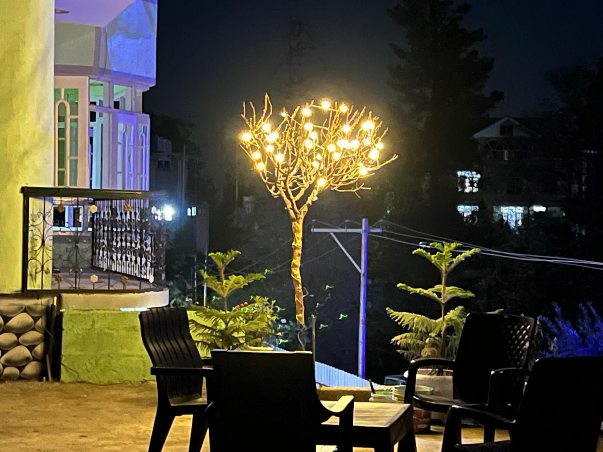 Everest Guest House 굴마르그 외부 사진