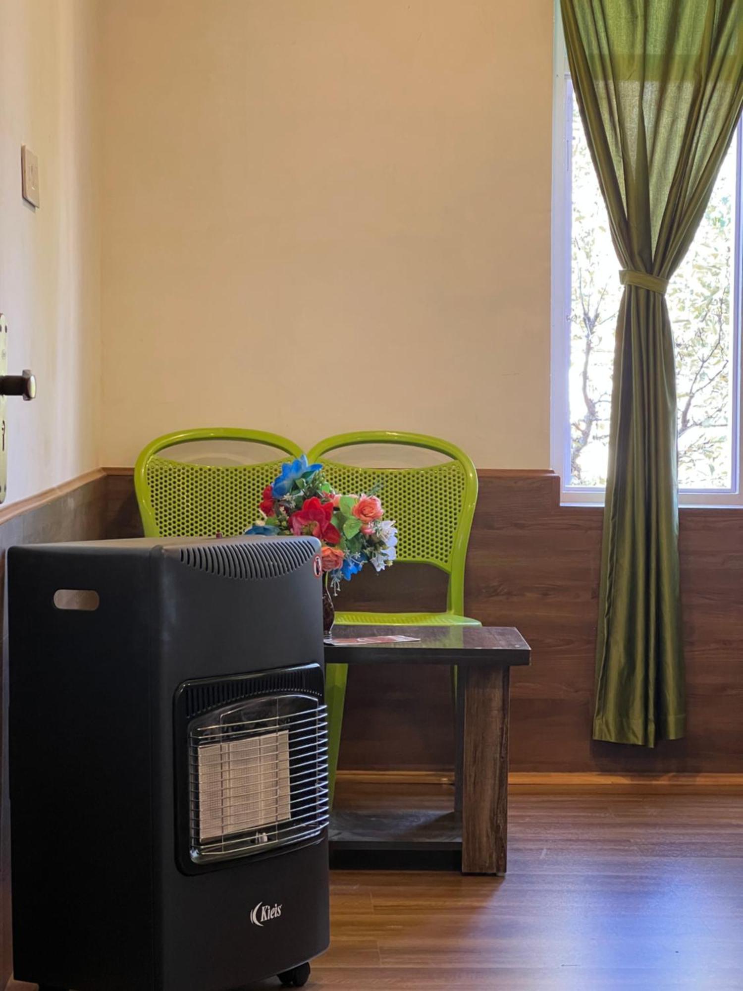 Everest Guest House 굴마르그 외부 사진